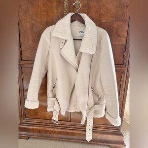Zara Cream Sherpa Moto Jacket Size Medium